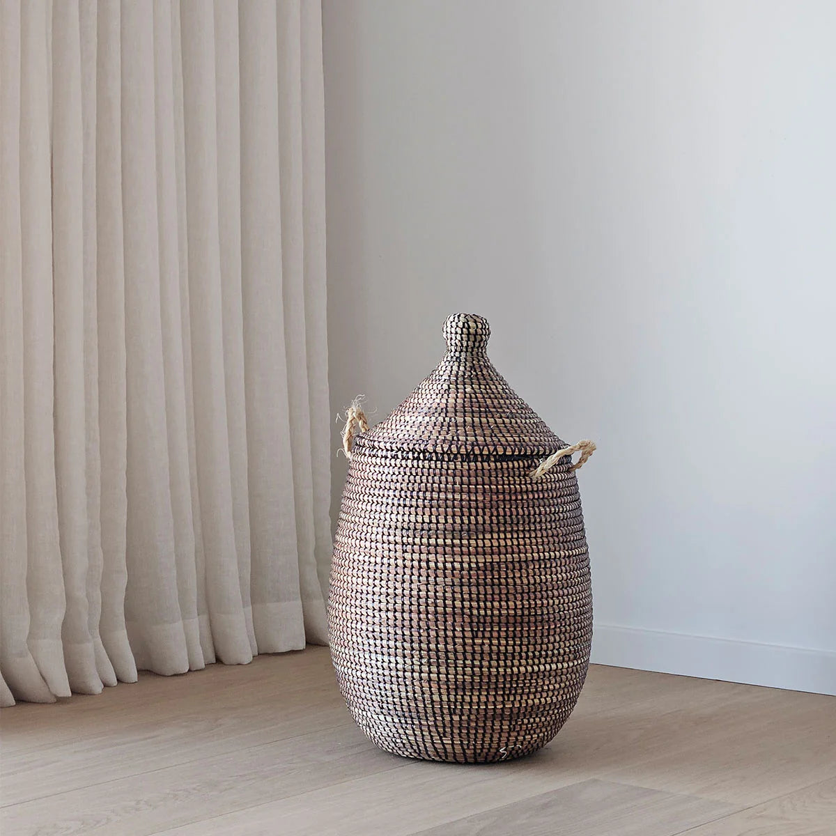 Oppbevaringskurv med lokk - brunsort