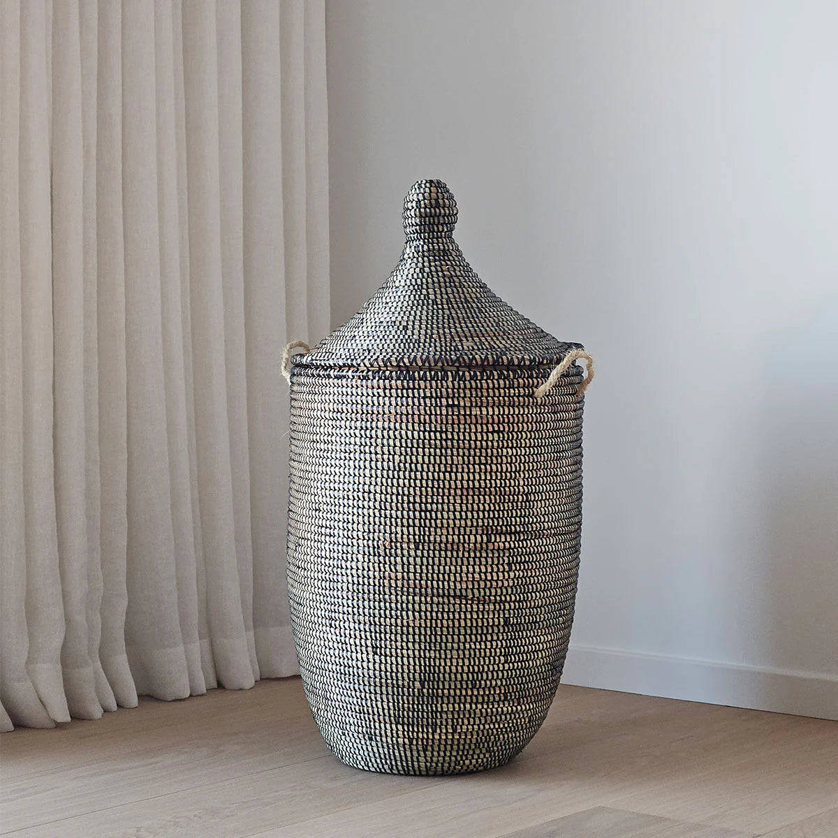 Oppbevaringskurv med lokk - brunsort